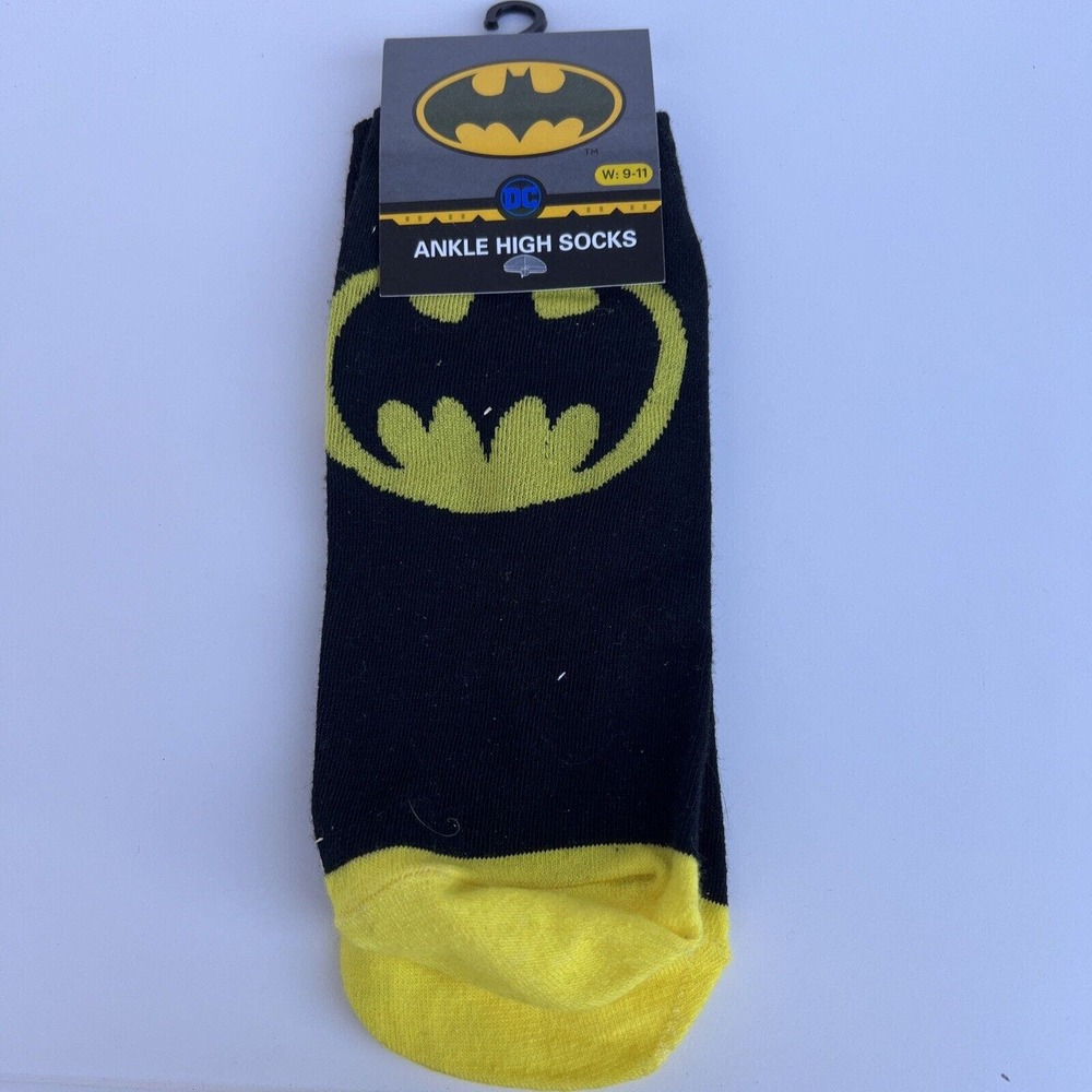 Women’s Batman Ankle High Socks Size 9-11 Black Yellow NWT